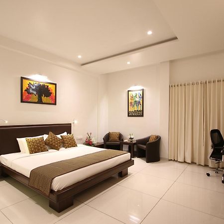 Prakruti Resort Vadodara Zewnętrze zdjęcie