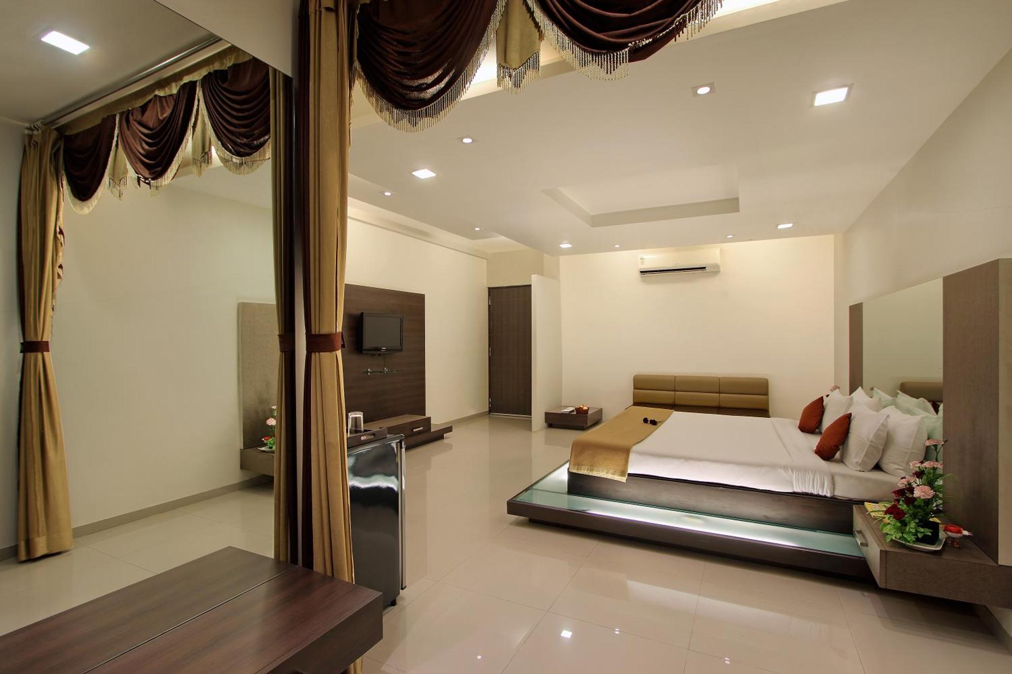 Prakruti Resort Vadodara Zewnętrze zdjęcie