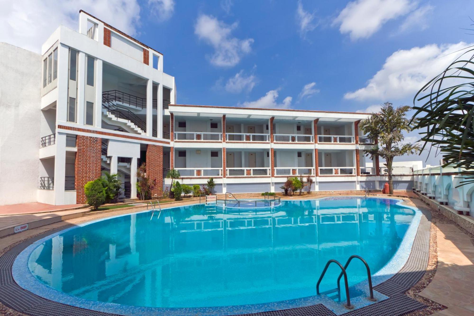 Prakruti Resort Vadodara Zewnętrze zdjęcie